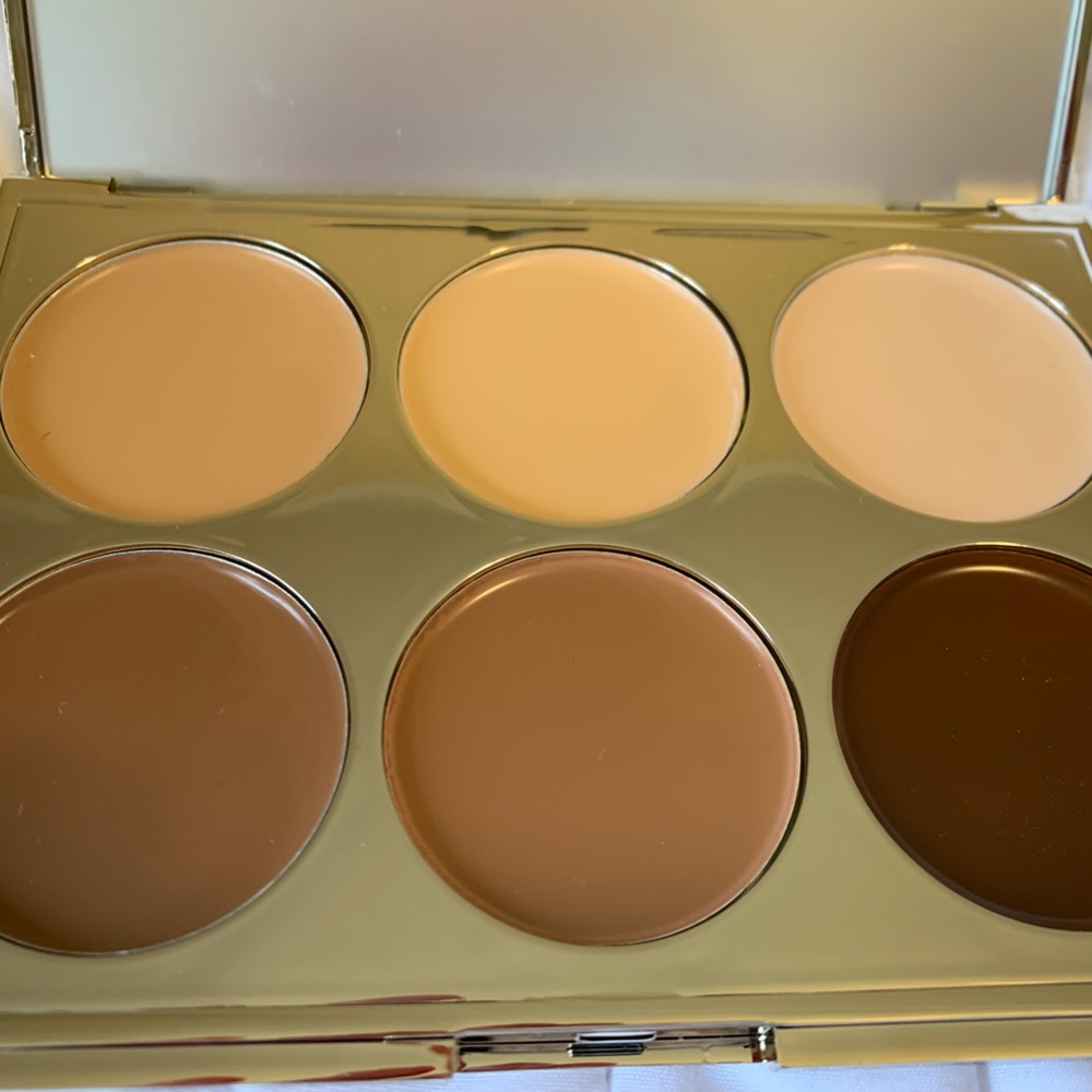 Iconic London multi use sculpting palette